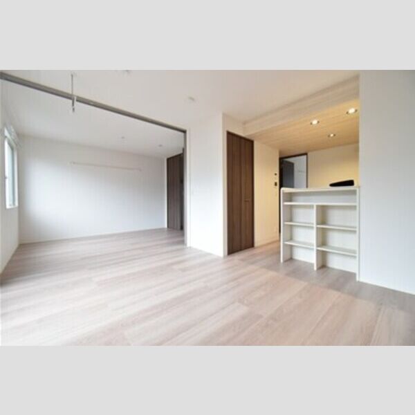 居室・リビング (リビングダイニングと居室)