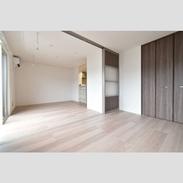 その他 (居室とリビングダイニング)