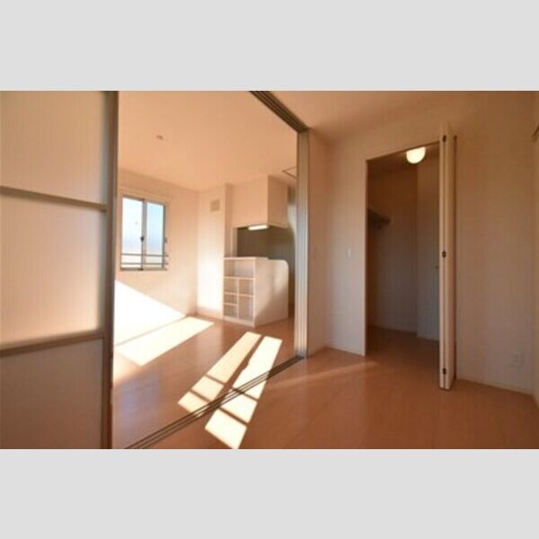 その他 (居室とリビングダイニング)