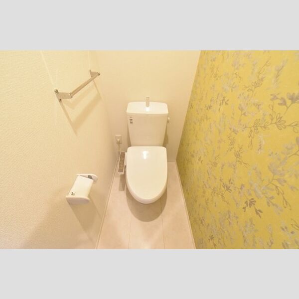 トイレ (トイレ)