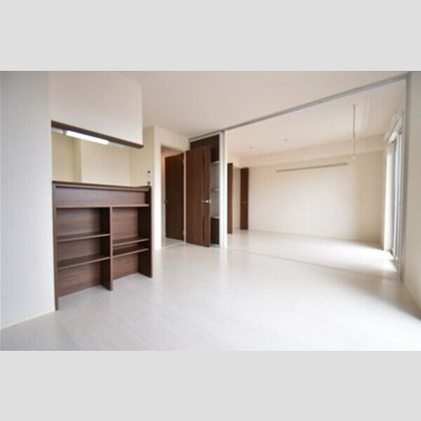 居室・リビング (リビングダイニングと居室)