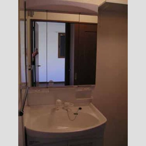 洗面所 (洗髪洗面化粧台)