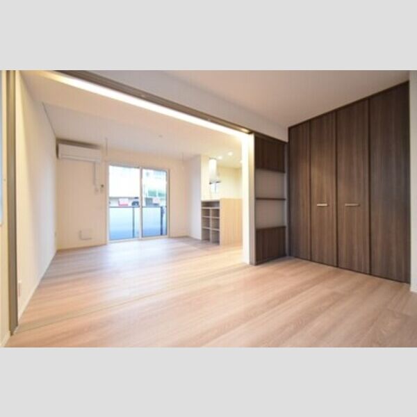 その他 (居室とリビングダイニング)