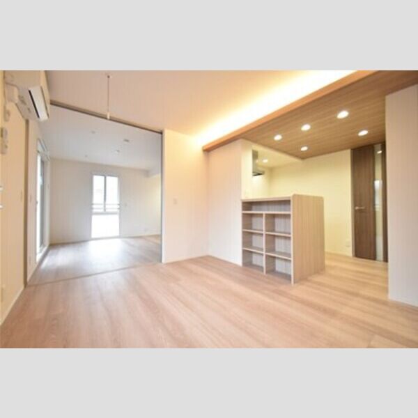 居室・リビング (リビングダイニングと居室)