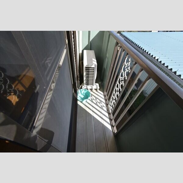 バルコニー・ベランダ (バルコニー)