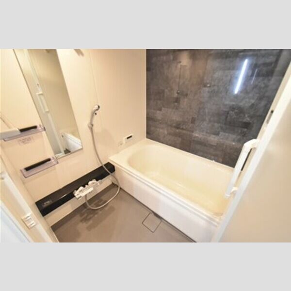 バス (バス)