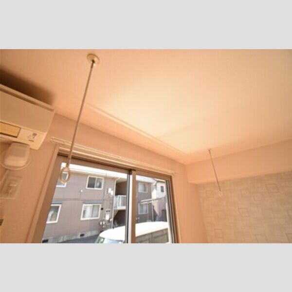 その他 (室内物干し)