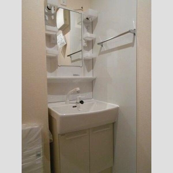 洗面所 (♪洗髪洗面化粧台♪)