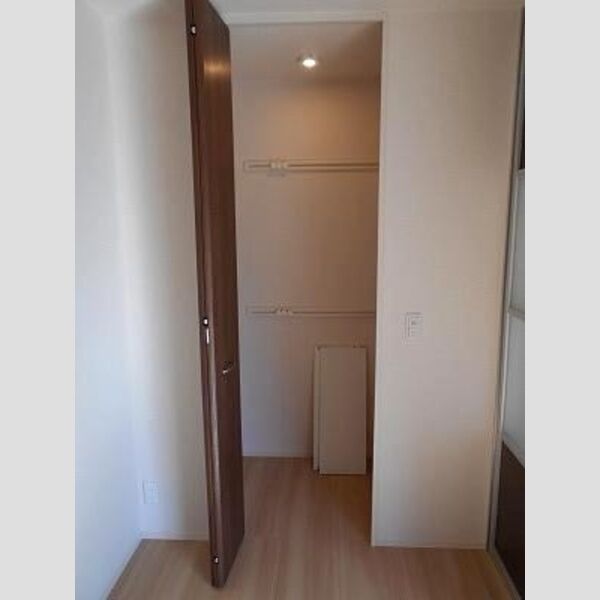 収納 (♪ウォークインクローゼット♪)