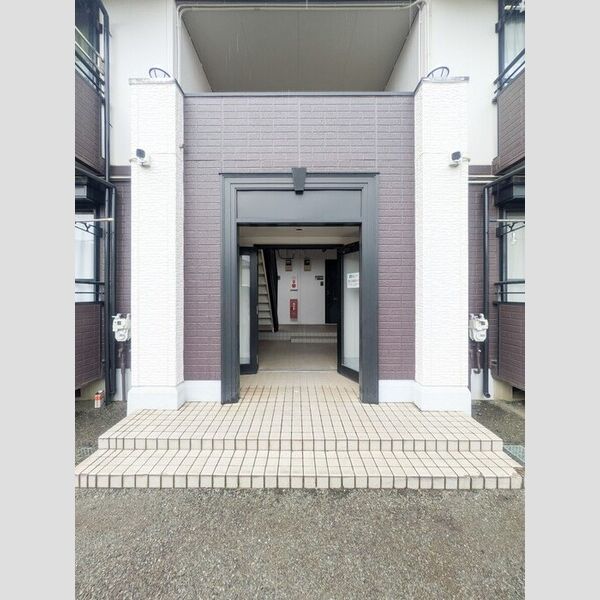 エントランス (エントランス)