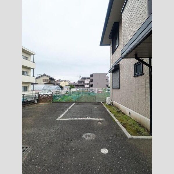 駐車場 (駐車場)