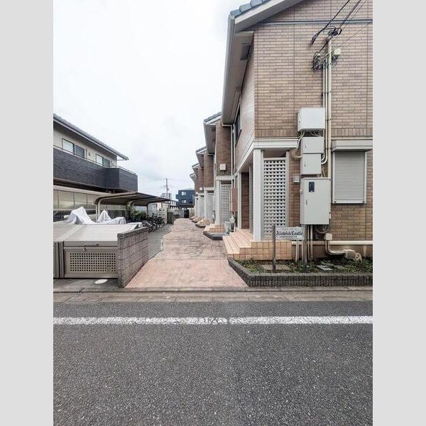 エントランス (エントランス)