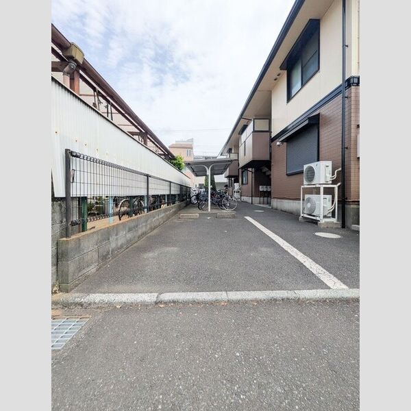 駐車場 (駐車場)