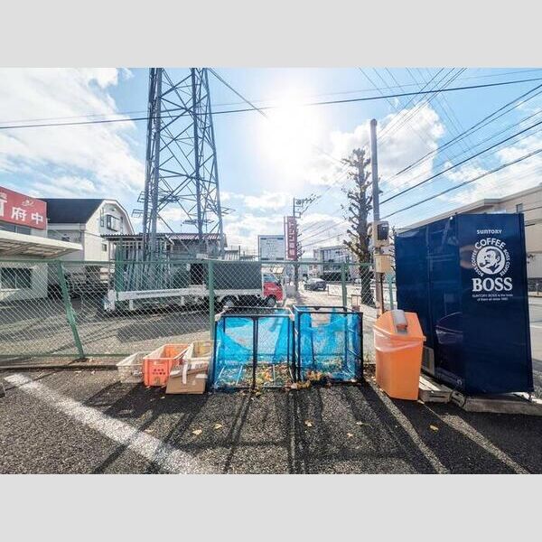 現地周辺 (ゴミ置き場)