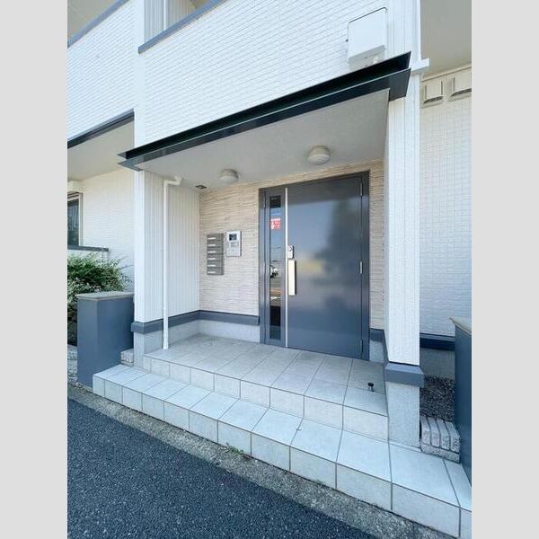エントランス (エントランス)