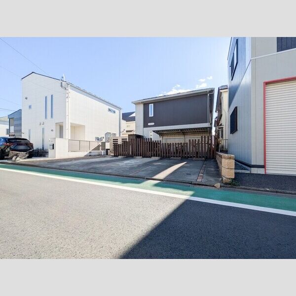 駐車場 (駐車場)