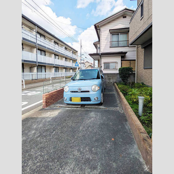 駐車場 (駐車場)