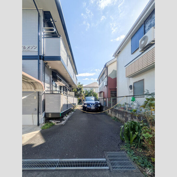 駐車場 (駐車場)