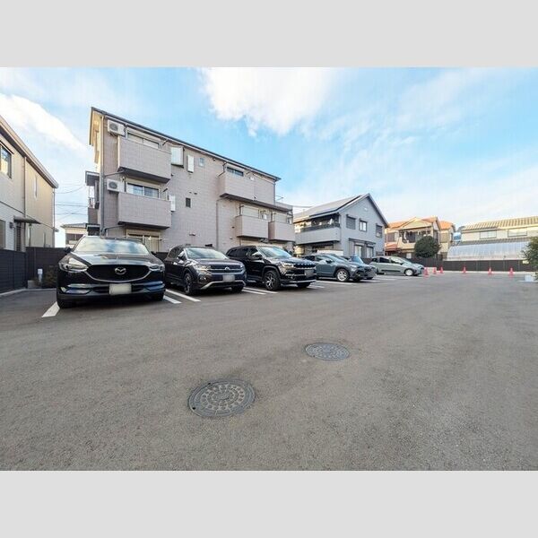 駐車場 (駐車場)