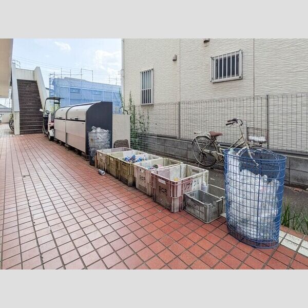 現地周辺 (ゴミ置き場)