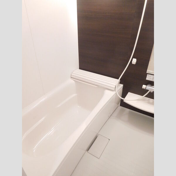 バス (1坪の広々浴室!足も伸ばせます!)