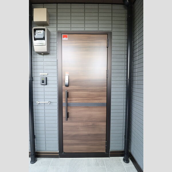 玄関 (玄関ドア)