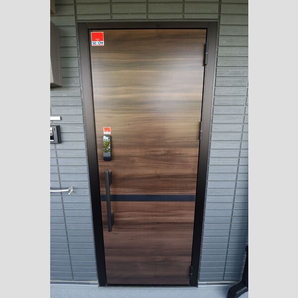 玄関 (玄関ドア)