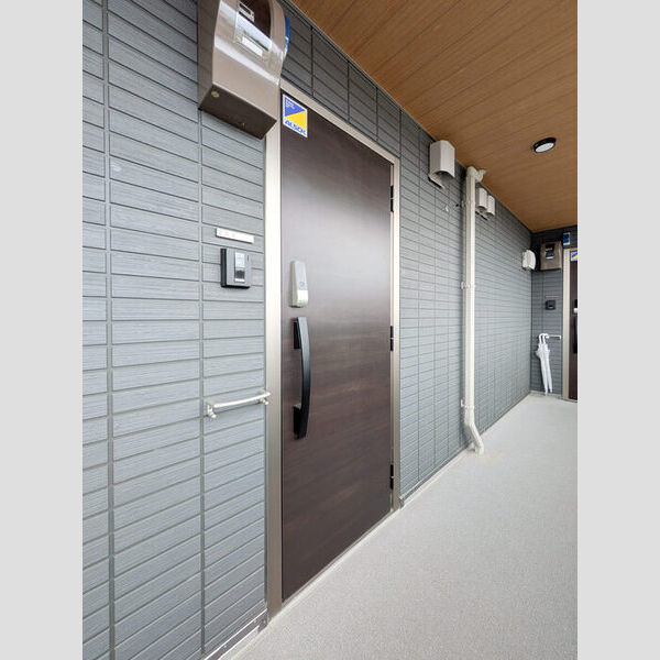 玄関 (玄関ドア)