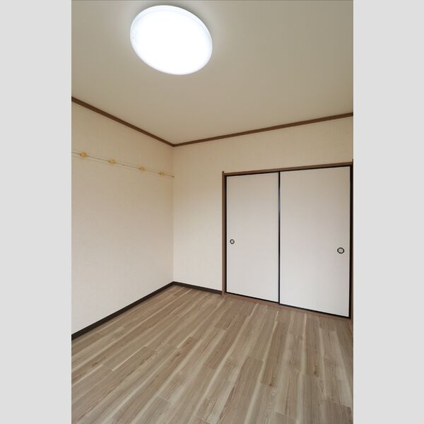 その他 (洋室)