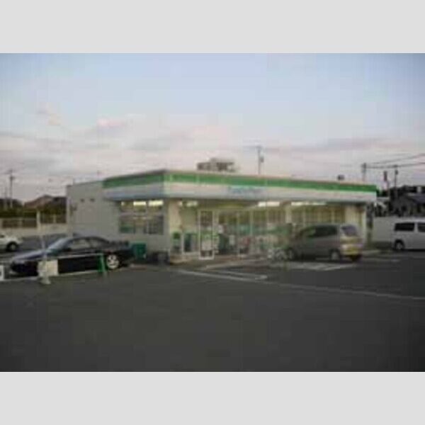 現地周辺 (コンビニ(150m))