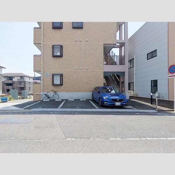 駐車場 (駐車場)