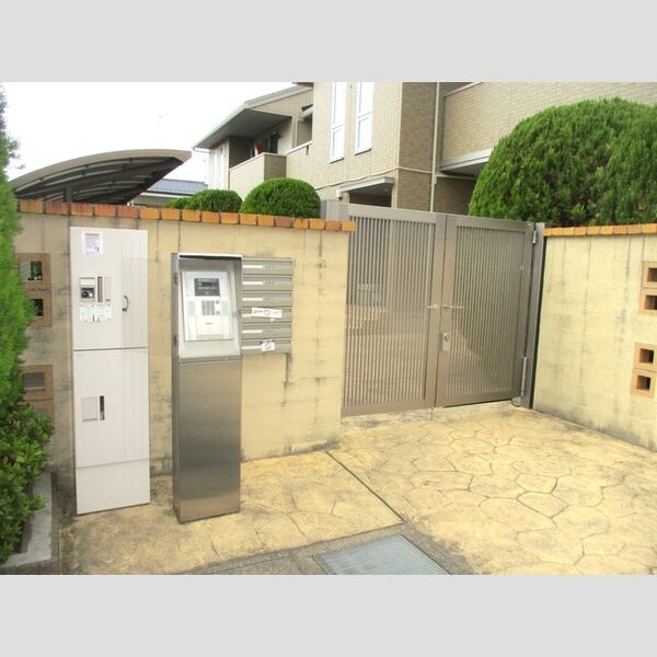 エントランス (エントランス)