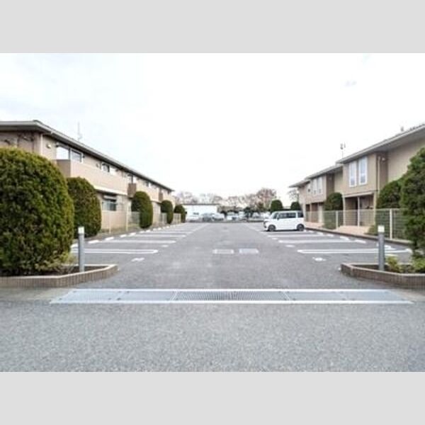 駐車場 (駐車場)