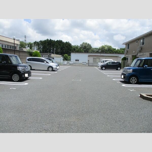 駐車場 (駐車場)