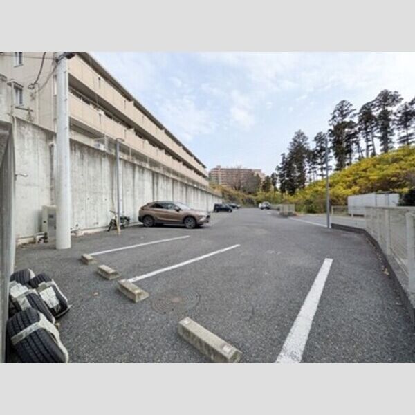 現地周辺 (駐車場)