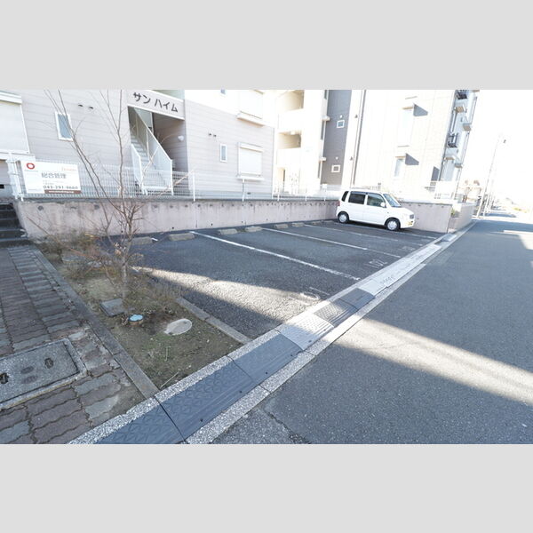 駐車場 (駐車場)
