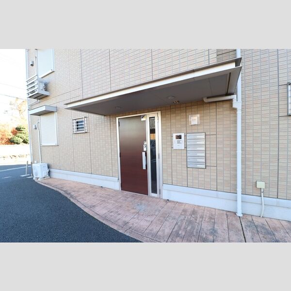 エントランス (エントランス)
