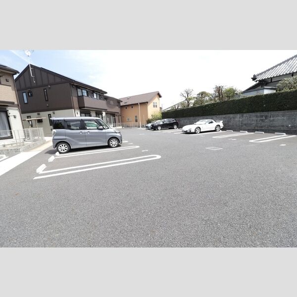 駐車場 (駐車場)