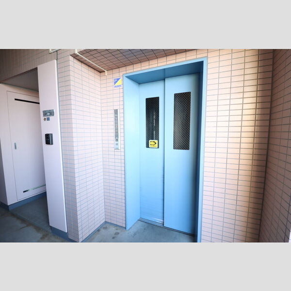 現地周辺 (エレベーター)