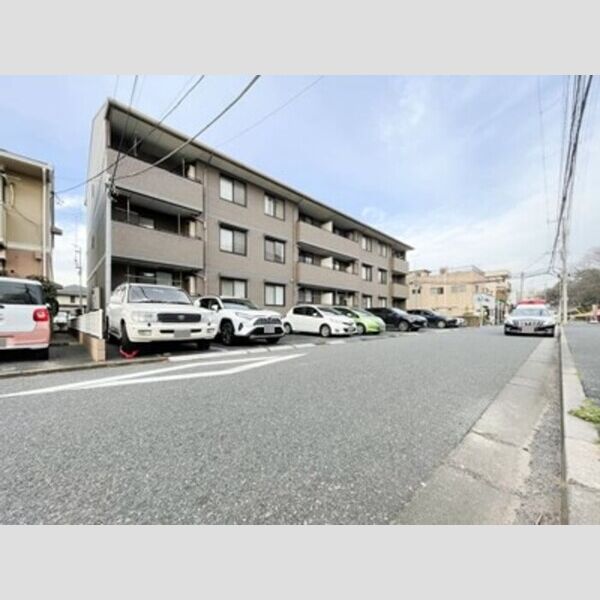 駐車場 (駐車場)