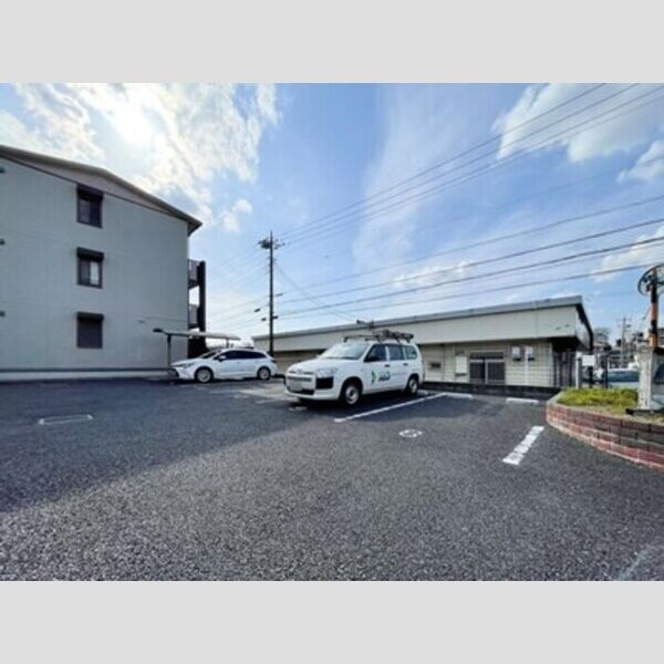 駐車場 (駐車場)