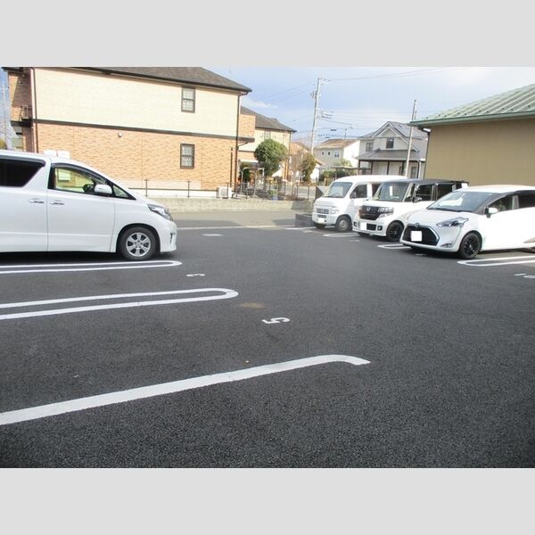 駐車場 (駐車場)