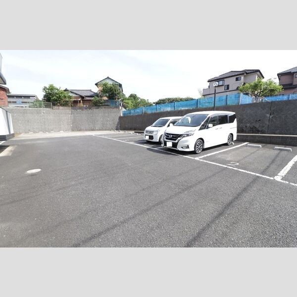 駐車場 (駐車場)