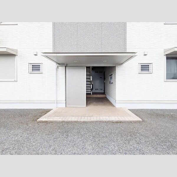 エントランス (エントランス)