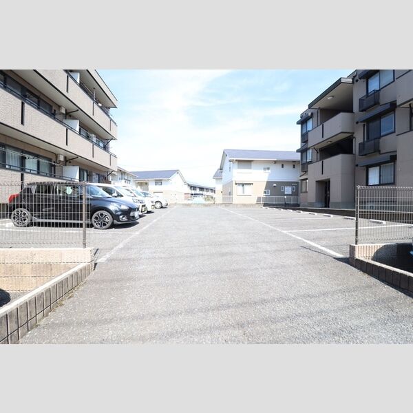 駐車場 (駐車場)