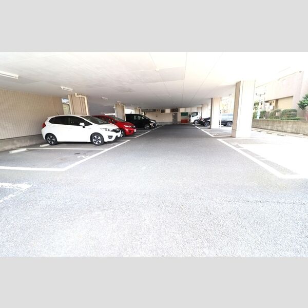 駐車場 (駐車場)