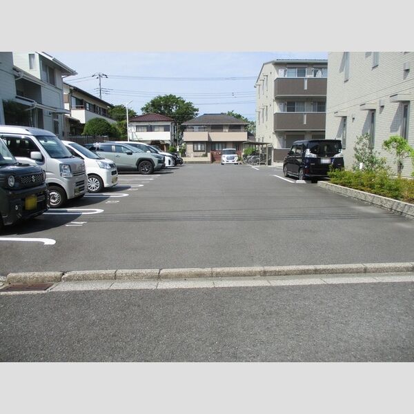 駐車場 (駐車場)