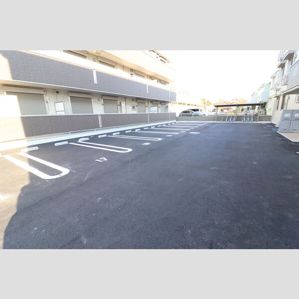 駐車場 (駐車場)