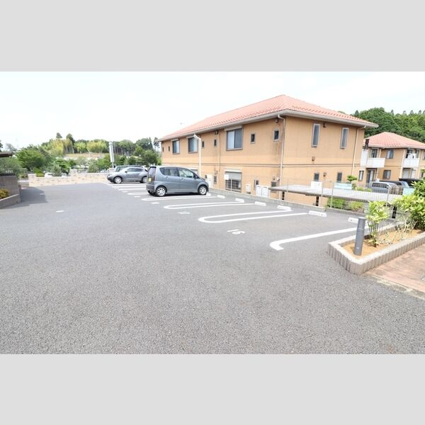 駐車場 (駐車場)