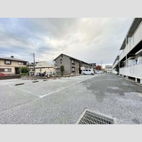 駐車場 (駐車場)